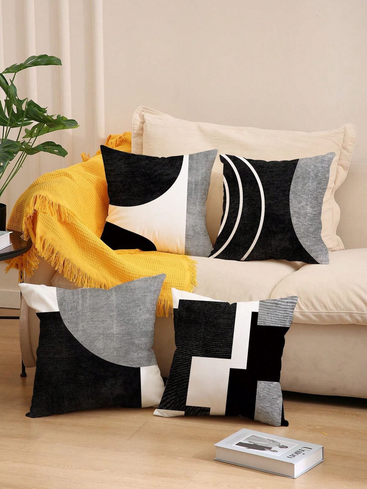 Decorative Cushion Set